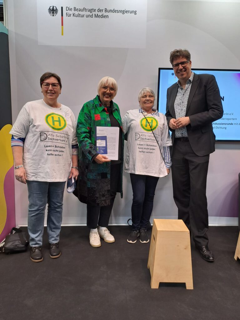 Mit Claudia Roth, Beauftragte für Kultur und Medien und Michael Kellner, Staatssekretär im Wirtschaftsministerium